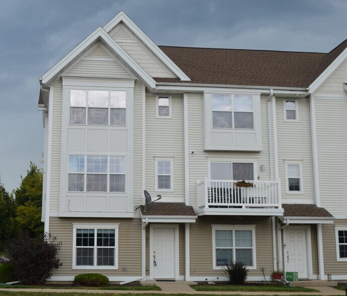 Building Photo - 3701 Design Pass
