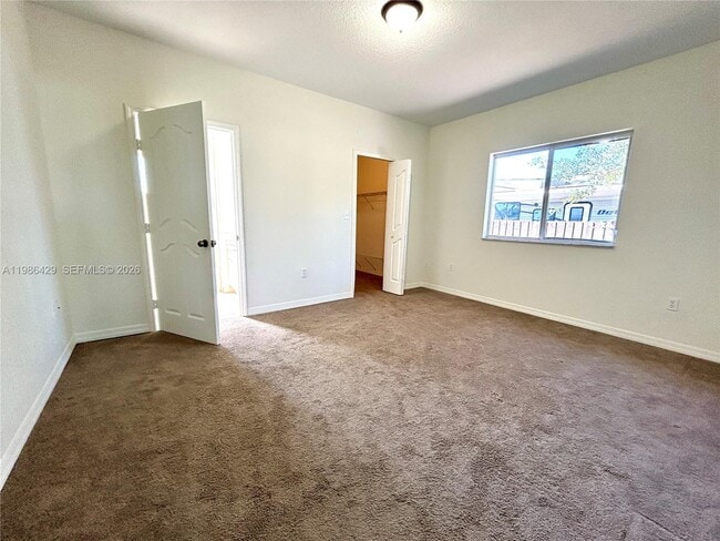 Building Photo - 10990 SW 217th Terrace