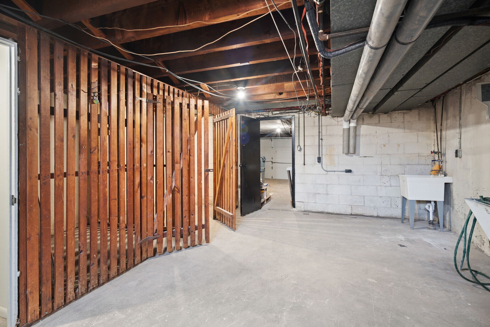 Building Photo - 5479 Quentin St