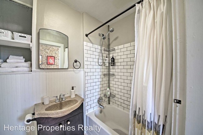 Building Photo - 3434 Shenandoah Ave