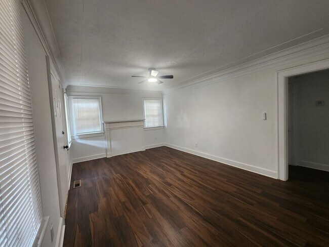Building Photo - 3 Bedroom 2 Bath with Carport and Fenced Yard in Midtown Columbus