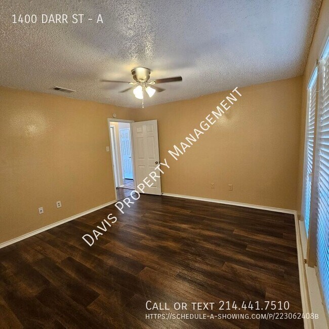 Building Photo - 1400 Darr St