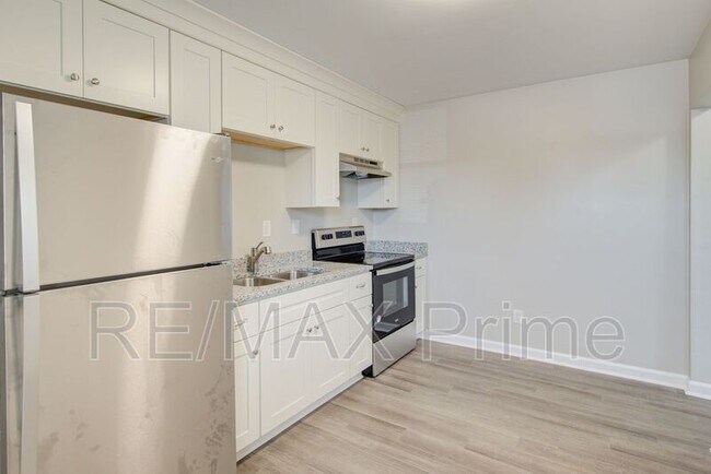 Building Photo - 7919 Thompson Rd