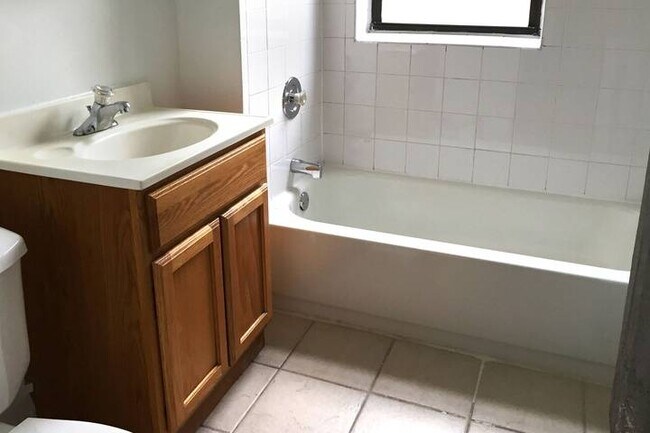 Floorplan - 5300-5308 S. Greenwood Avenue
