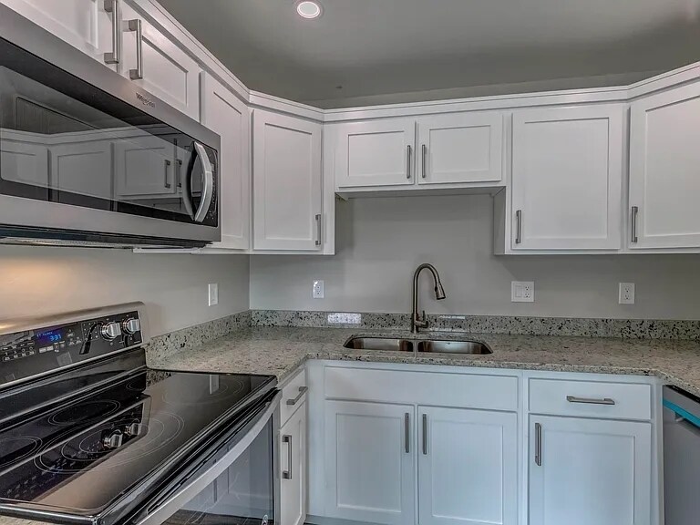 Building Photo - 405 E Mohave Rd