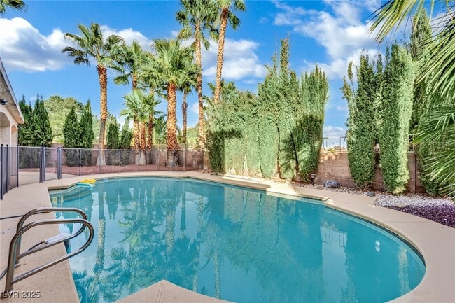 Building Photo - 2812 Waterview Dr