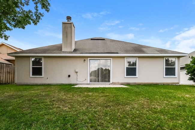 Building Photo - 1747 Northglen Cir