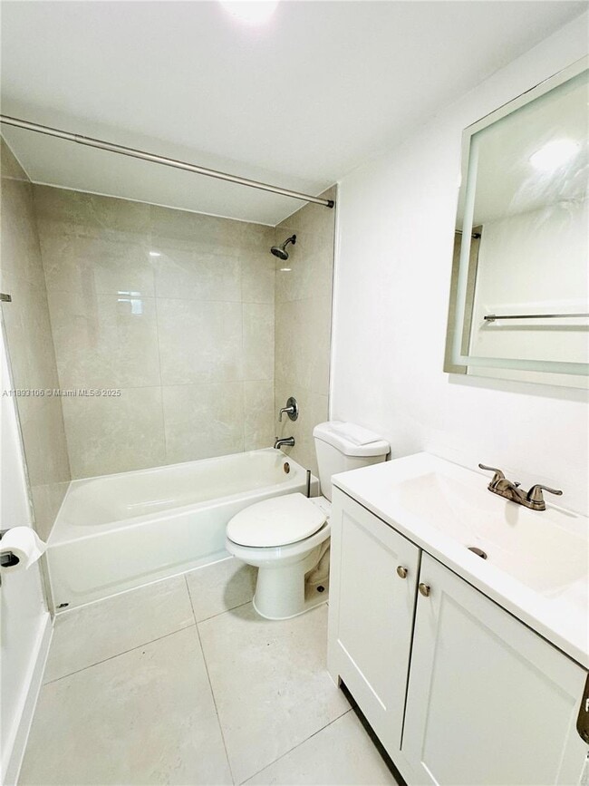 Building Photo - 1805 Sans Souci Blvd