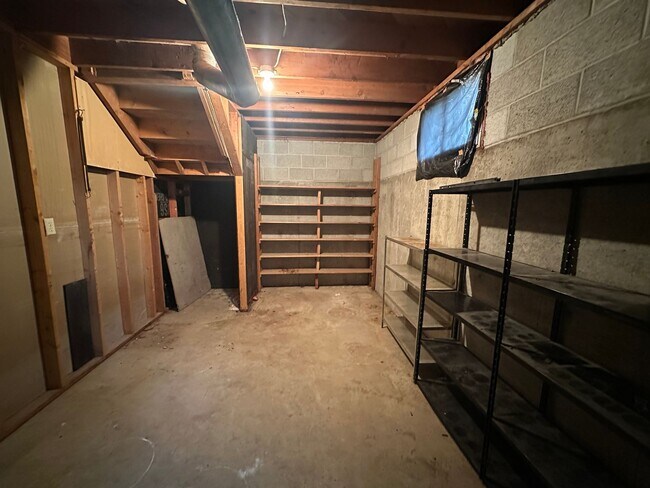 Building Photo - 5084 ID-33