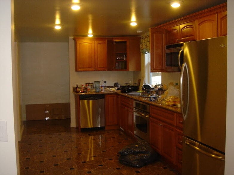 kitchen - 908 23rd Ave