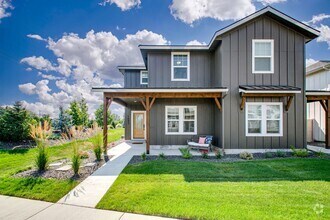 Building Photo - Sophisticated Luxury Townhome in the Heart...