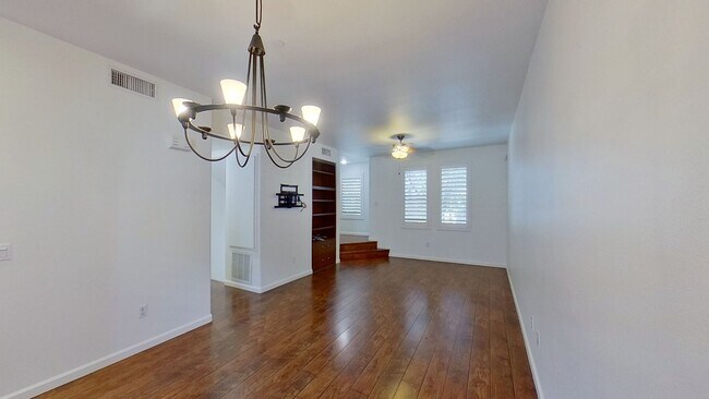 Building Photo - 21 Hinterland Way