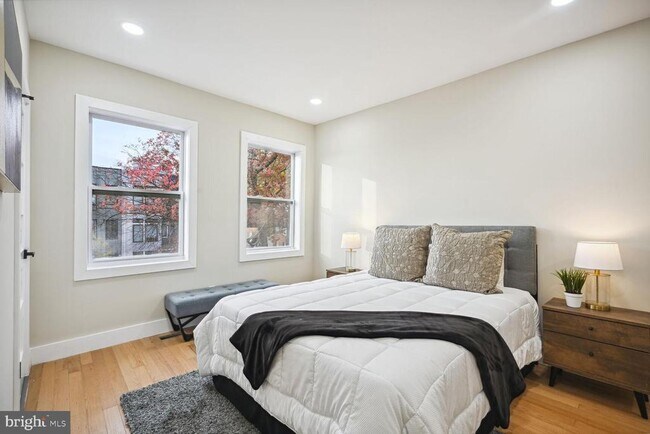 Building Photo - 1411 Montello Ave NE