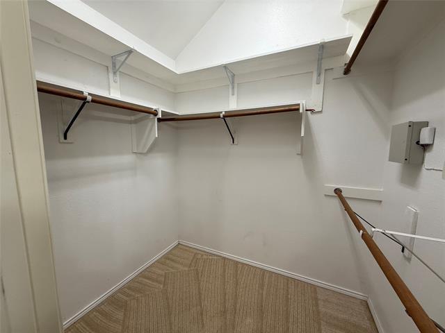 Building Photo - 816 Lake Grove Dr