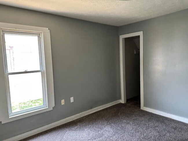 Building Photo - Great Space, Great Value – 2 Bedroom Home ...