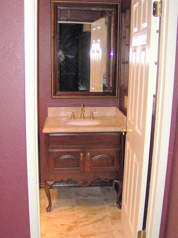 Building Photo - 144 Farnham Ct