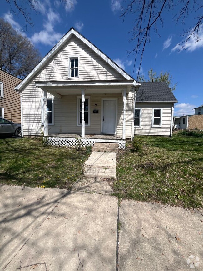 Building Photo - 3 Bed 1 Bath Alton House