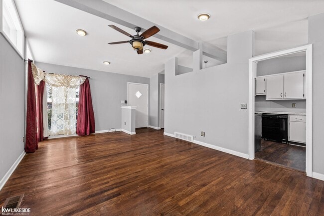 Building Photo - 5342 Streefkerk Dr