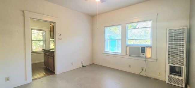 Building Photo - 2553 27th St