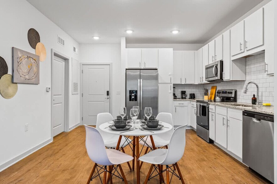 Building Photo - 14531 Star Water Rd