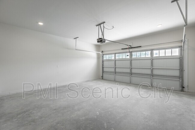 Building Photo - 1904 Cypress Ln