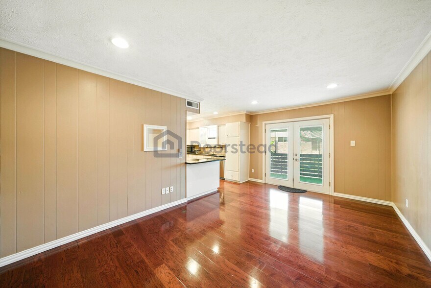 Building Photo - 6009 Sandhurst Ln