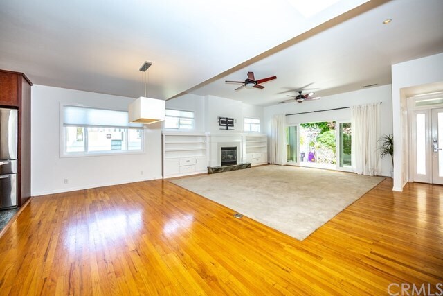 Building Photo - 3367 Roxanne Ave