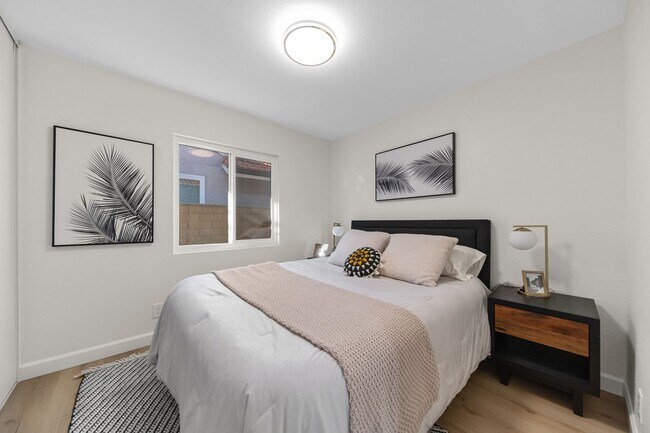 Building Photo - BEAUTIFULLY RENOVATED 4-BEDROOM HOME IN PH...