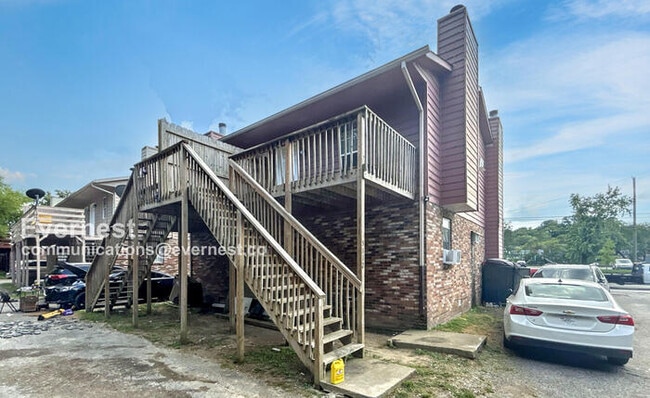 Building Photo - 5112 Linbar Dr