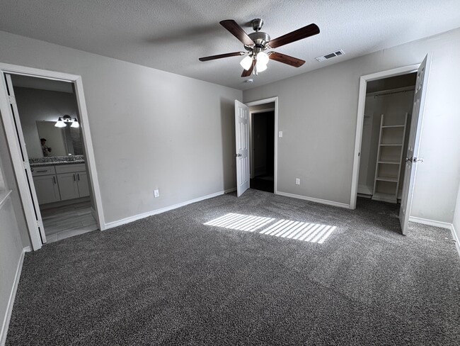 Building Photo - 1311 Alpine Dr