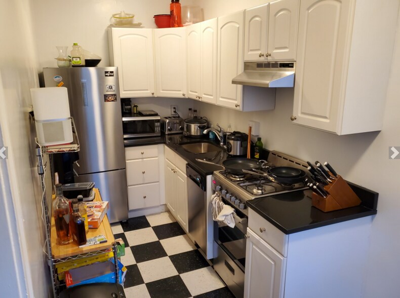 Building Photo - 120 Brainerd Rd