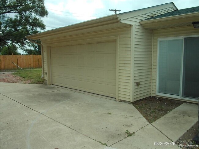 Building Photo - 26445 Colgate St