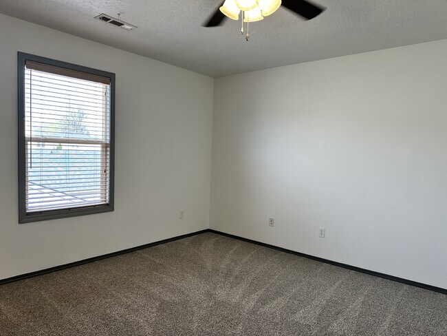 Building Photo - 3416 Parktrail Ct