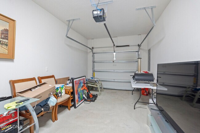 Building Photo - 7522 Shadow Lake Dr
