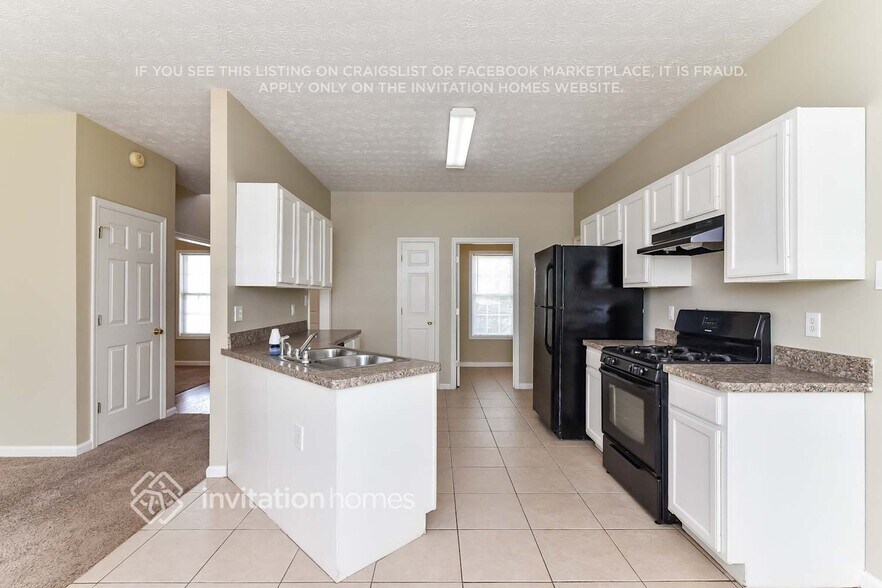 Building Photo - 548 Bellingham Dr