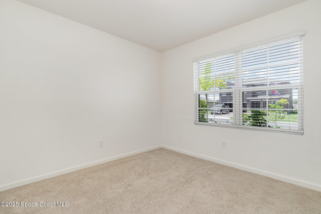 Building Photo - 6714 Topaz Dr