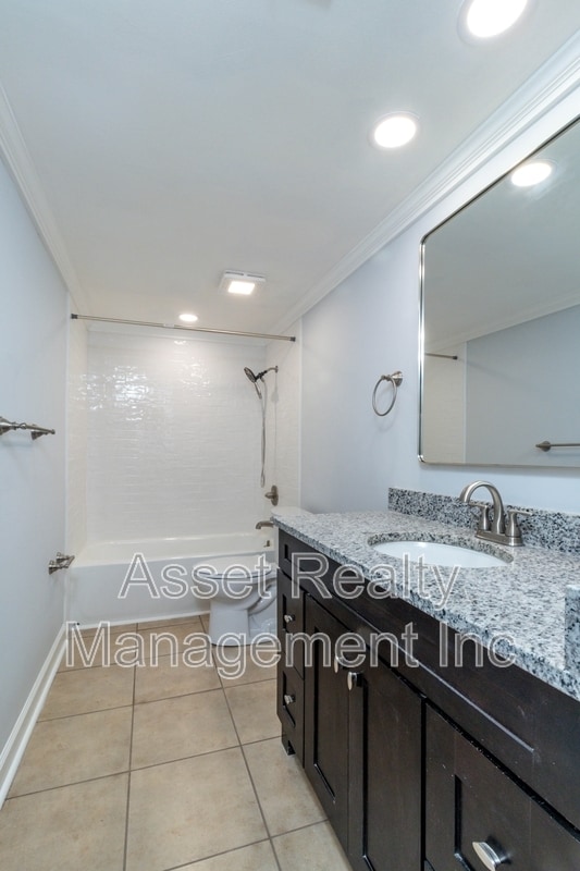 Building Photo - 454 Berlin Dr