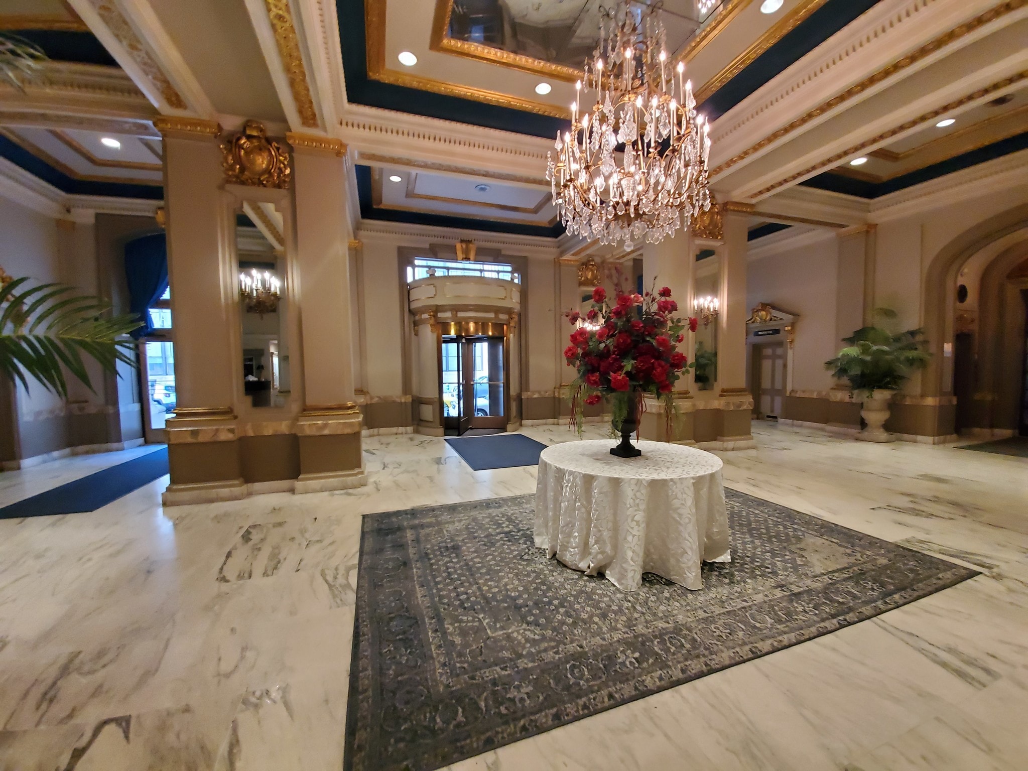 The GRANDE lobby - 1 E Chase St