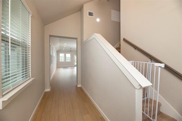 Building Photo - 222 Goosewood Dr