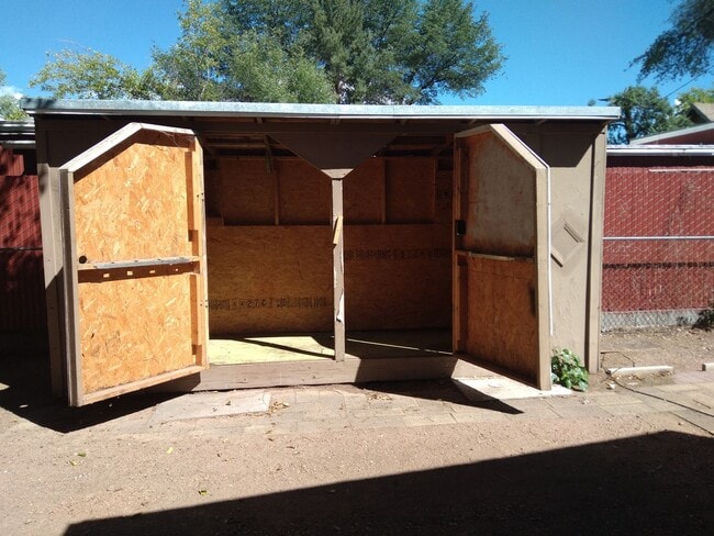 Building Photo - 3 Bed / 2 Bath Home + 1 bed / 1 bath Casita & work shop