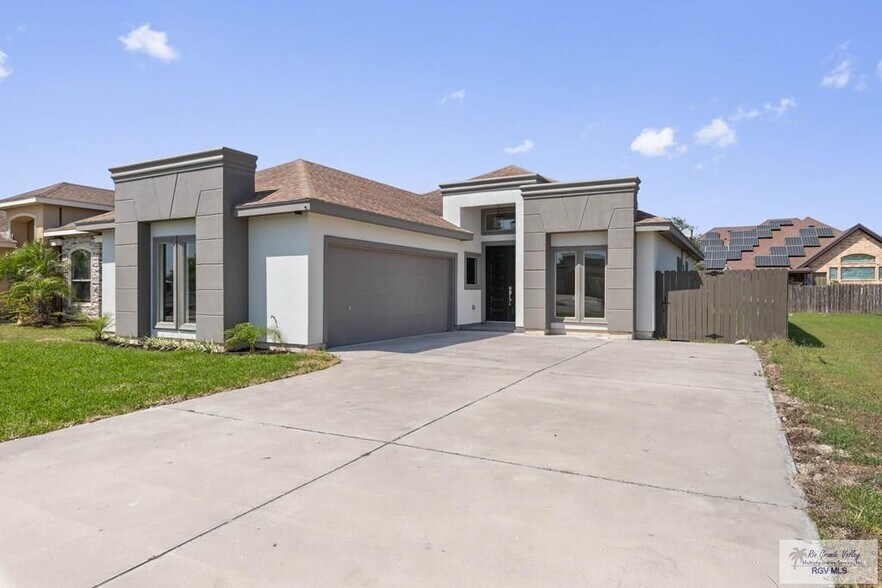 Building Photo - 2170 Portofino Blvd