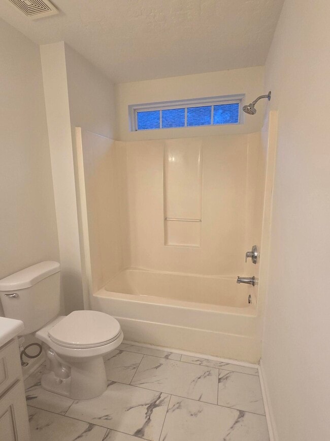 Building Photo - 496 Connemara Trail