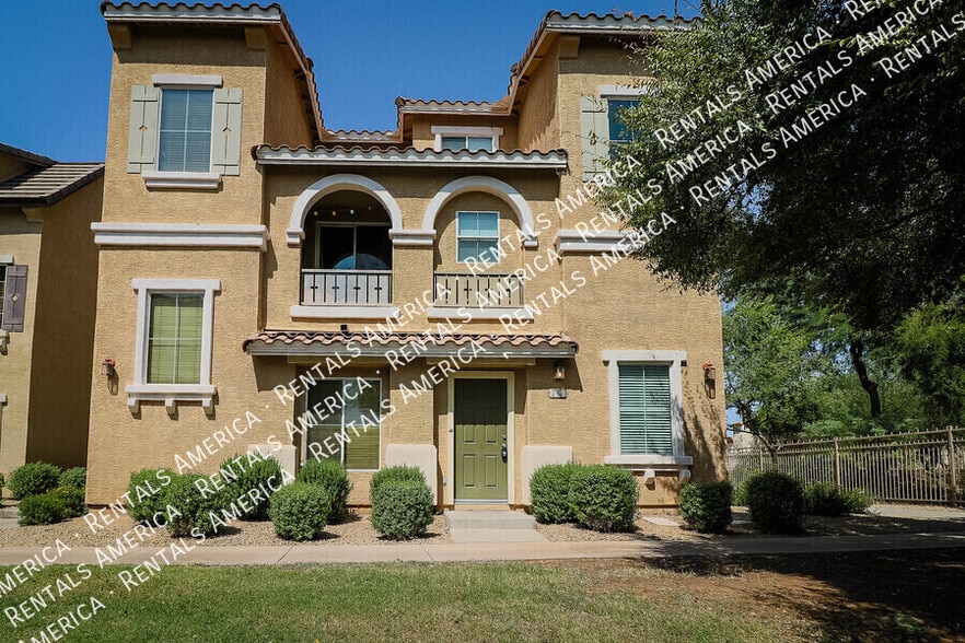 Building Photo - 747 N Port Dr
