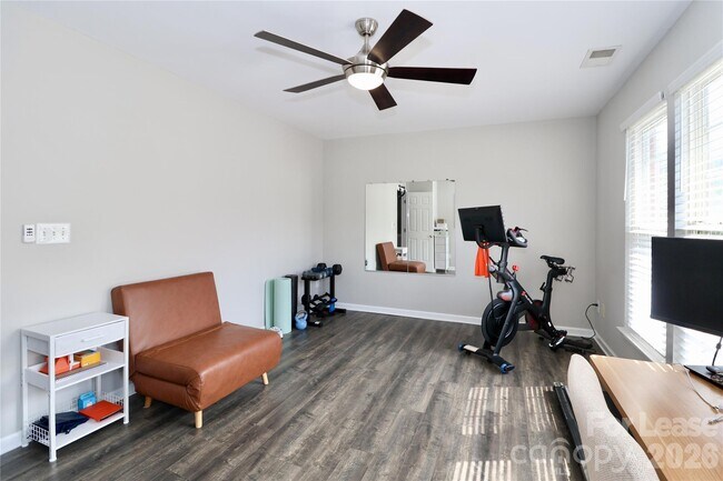 Building Photo - 17633 Delmas Dr