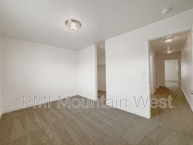 Building Photo - 641 N 30 E