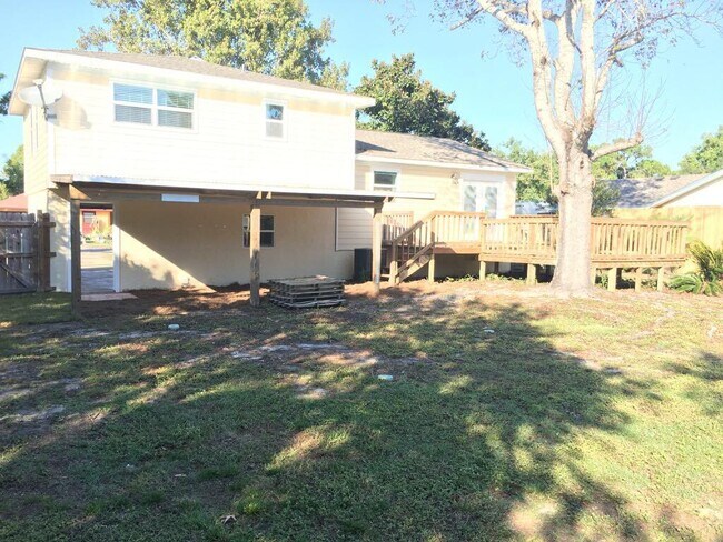 Building Photo - 1221 Quail Ridge Dr