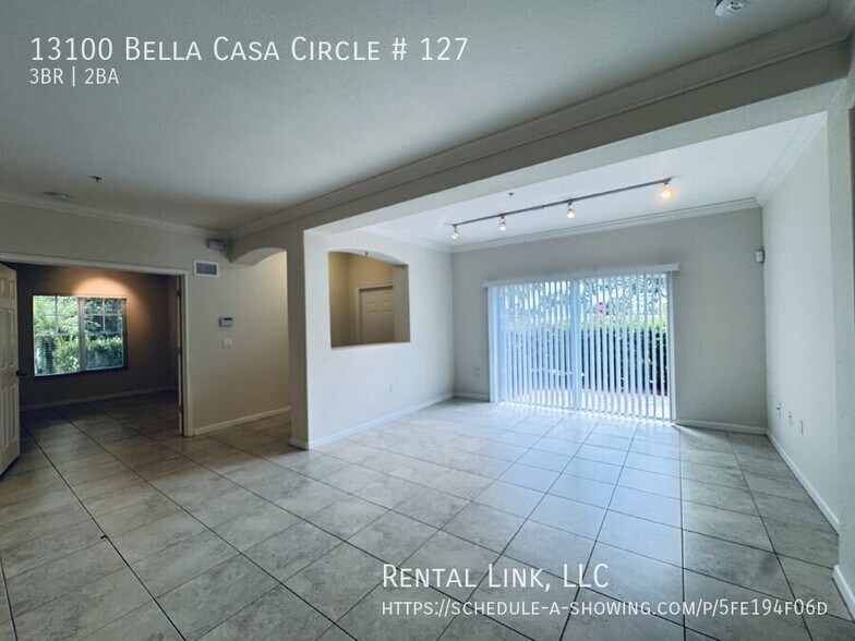 Building Photo - 13100 Bella Casa Cir