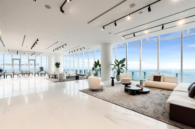 Building Photo - 300 Biscayne Blvd Way