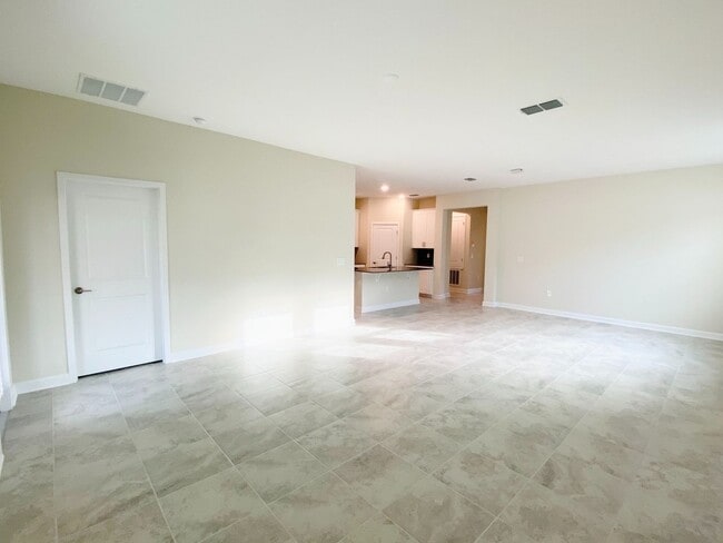 Building Photo - Awesome House for Rent
