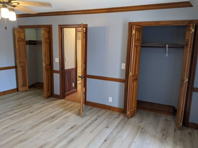 Building Photo - 5990 Idlewild Rd